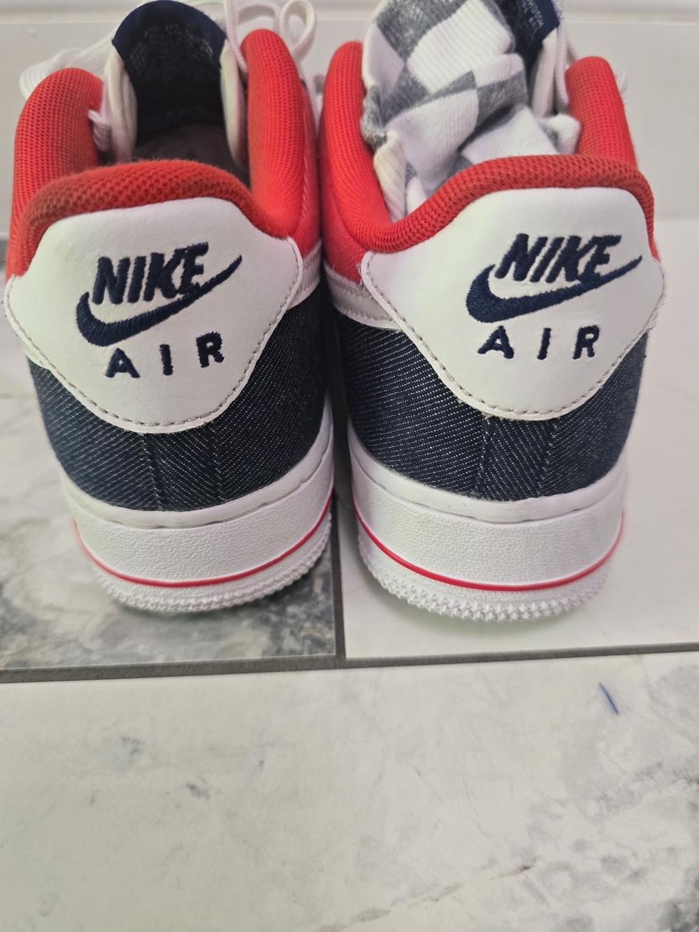 Nike Air Force 1 White, Red & Denuim Sneakers - LIKE NEW - Rare ITEM - Picture 5 of 9